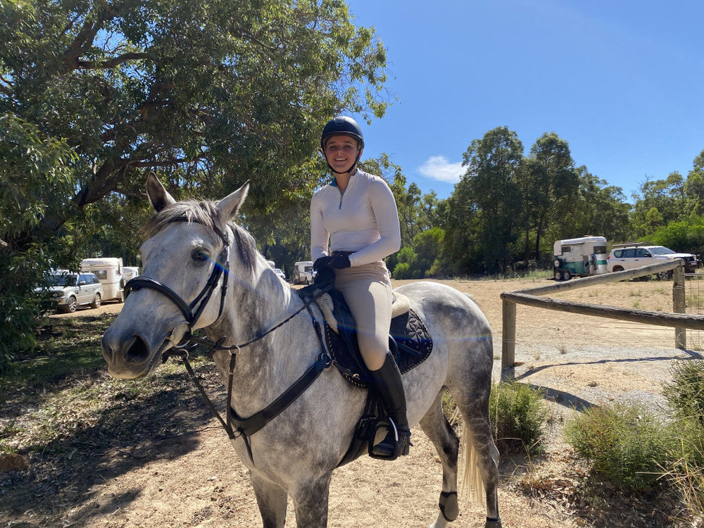Jewel's horse Bounty in his Bombers Ported Barrel Loose Ring Snaffle