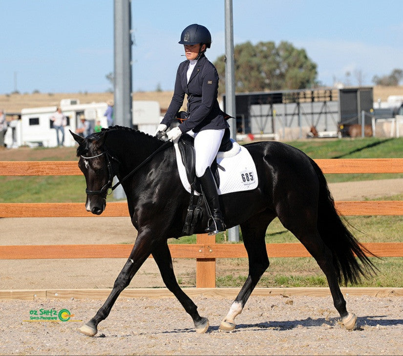 Sjanie's horse loves their Bombers Ultra-Comfy Lock-Up Loose Ring. Photo credit: OzShotz